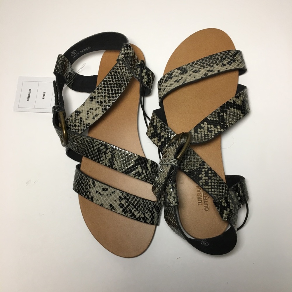 New Urban Outfitters Snake Skin Sandals Sz 6